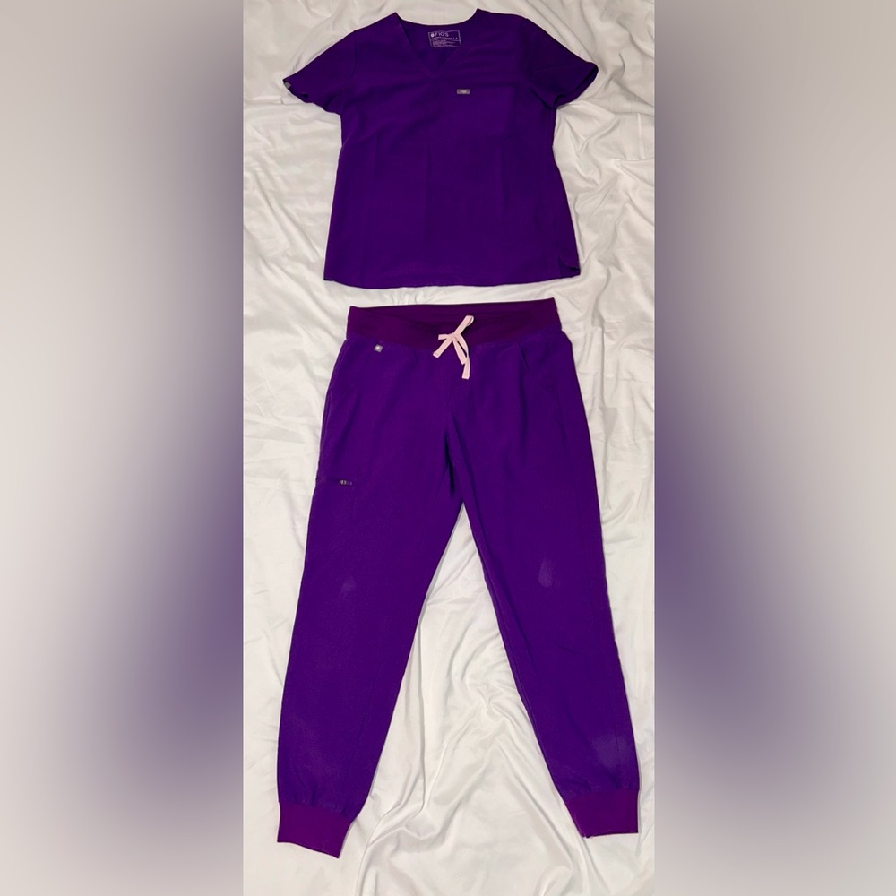 FIGS Purple Scrub Set- Joggers with Pink Drawstring